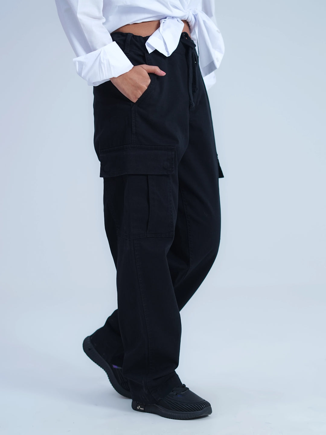 Woman Comfort Cargo Pants Black