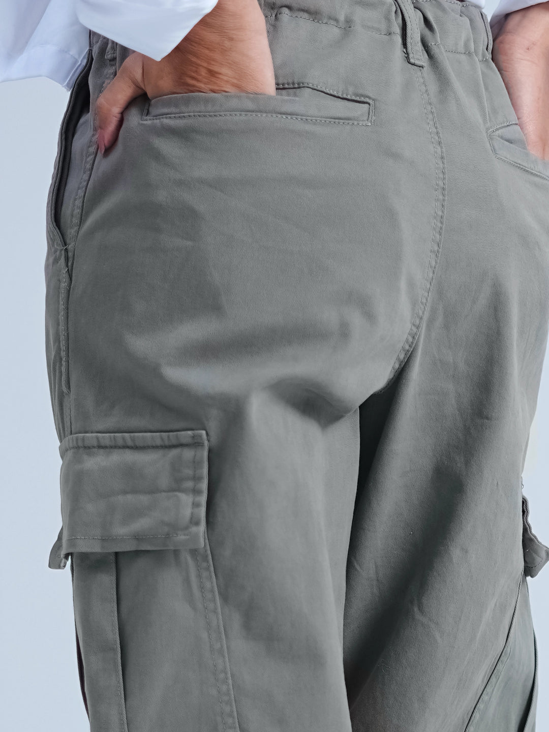 Woman Comfort Cargo Pants Grey