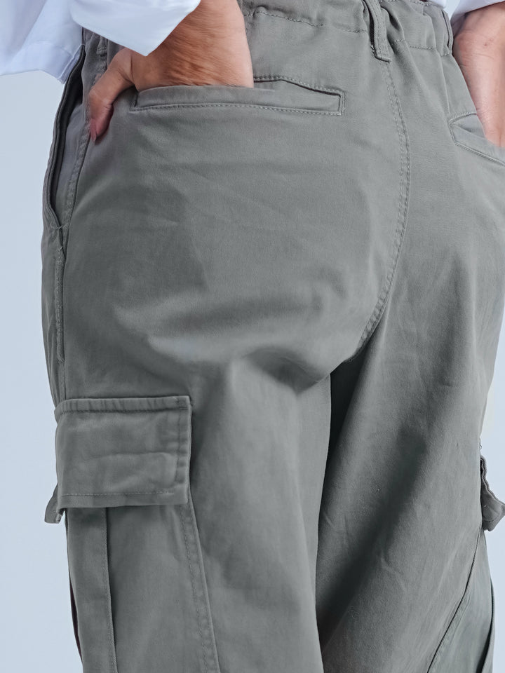Woman Comfort Cargo Pants Grey